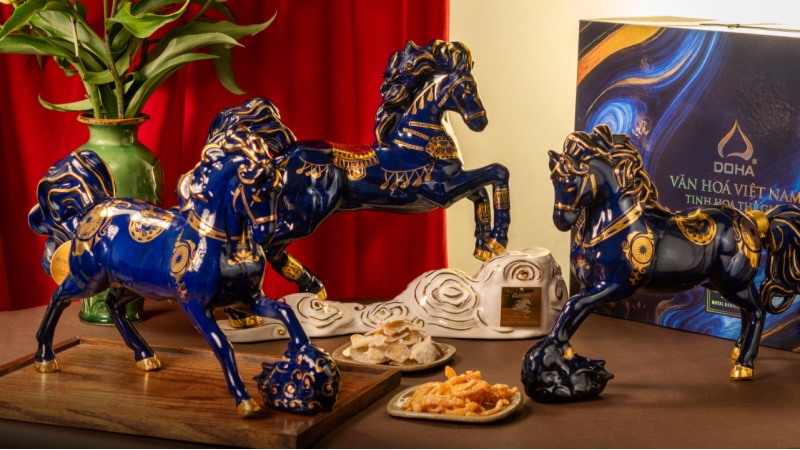 Doha JSC introduces two pieces from the 