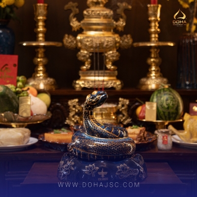 Khám phá vẻ đẹp và ý nghĩa của rượu linh vật gốm men hỏa biến